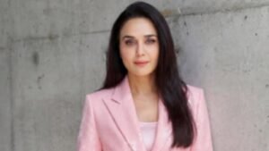 op0htn3g_preity-zinta-_625x300_11_September_26